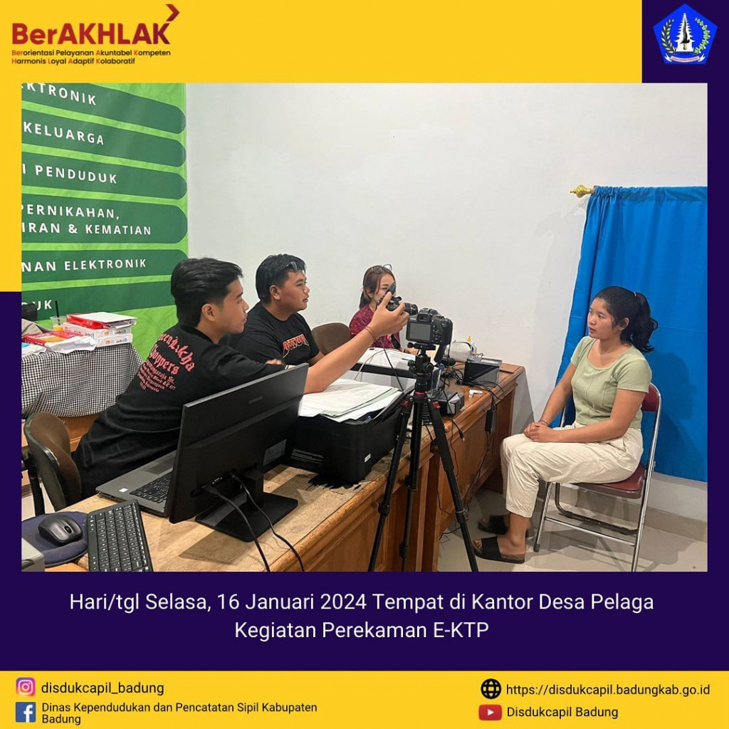 Tim Go Laying Adminduk Melaksanakan Jemput Bola Perekaman E- KTP di Kantor Desa Pelaga